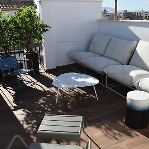 https://apartamento-con-terraza-centro-malaga-29012.hotelsinnerja.org
