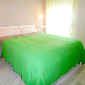 https://enjoy-apart-centro-y-playa-cervantes.hotelsinnerja.org